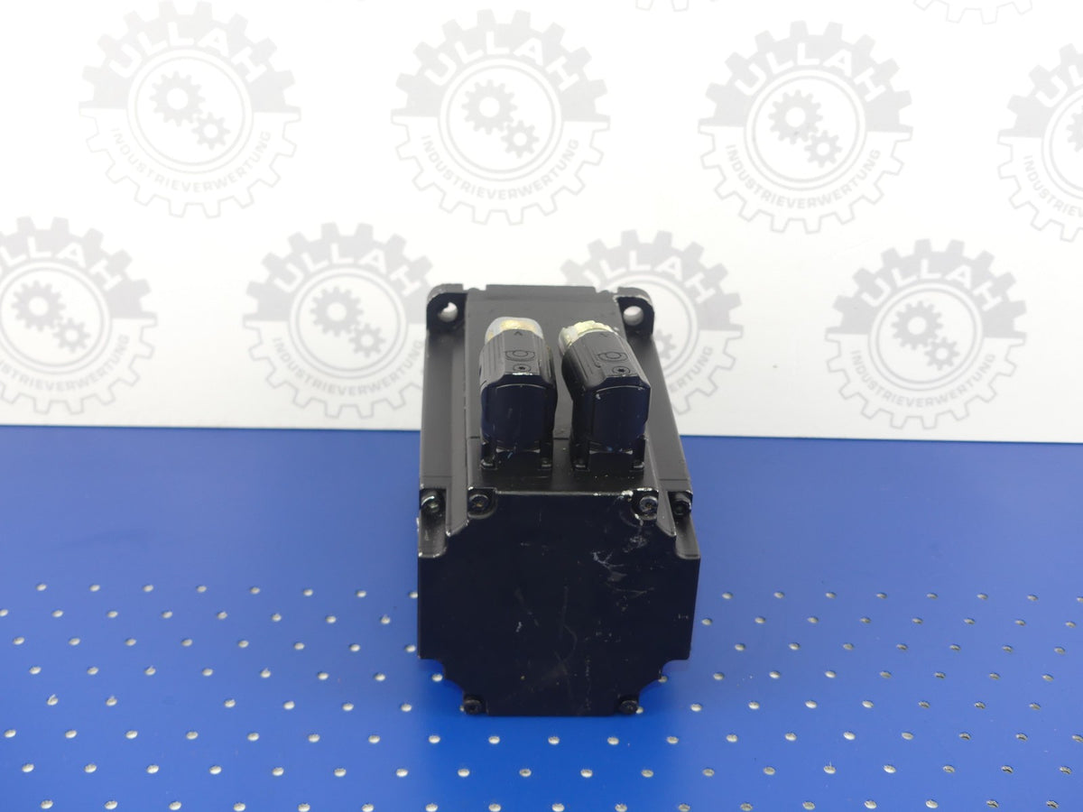 B&R 8LSA44.E3030D100-0  Servomotor
