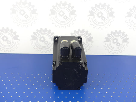 B&R 8LSA44.E3030D100-0  Servomotor