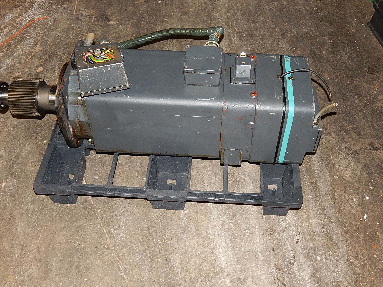 Siemens 3~Mot.1 PH6137-4CZ09-Z Used