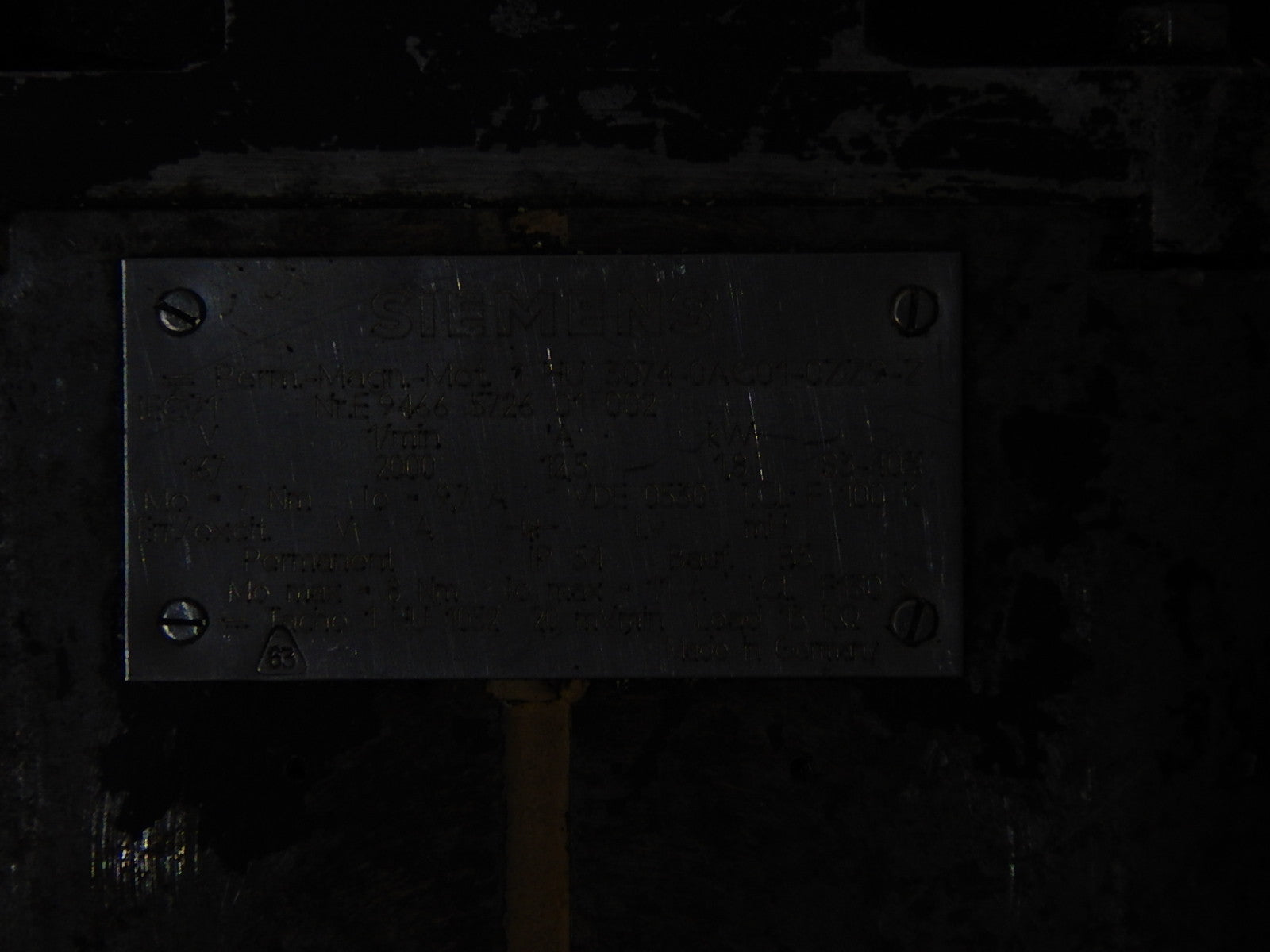 SIEMENS PERMANENT-MAGNET-MOTOR   1HU3074 -0AC01 -0ZZ9 -Z Used