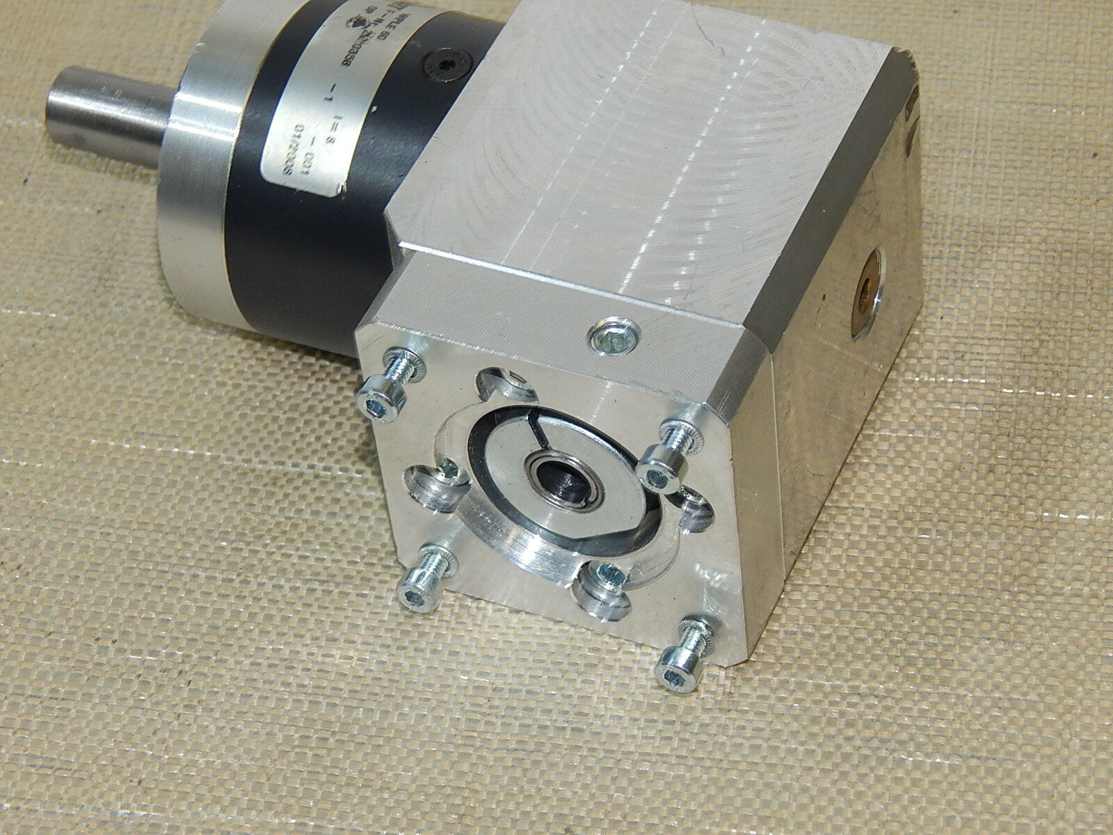 Neugart Getriebe WPLE60  i=8 Used