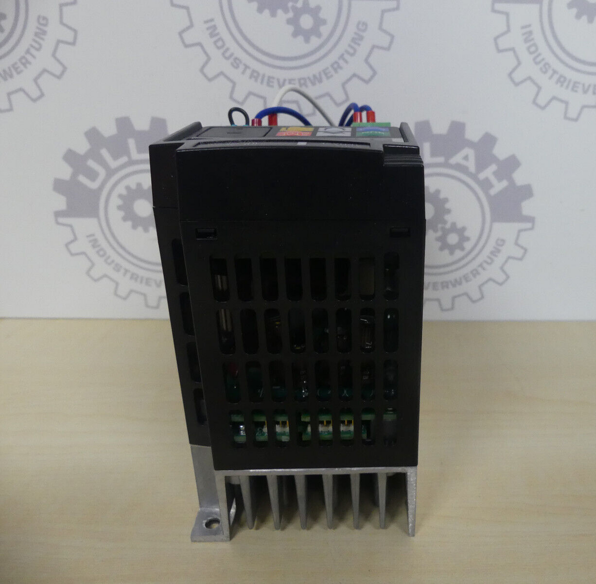 OMRON 3G3MX2-AB004-E, ohne Deckel