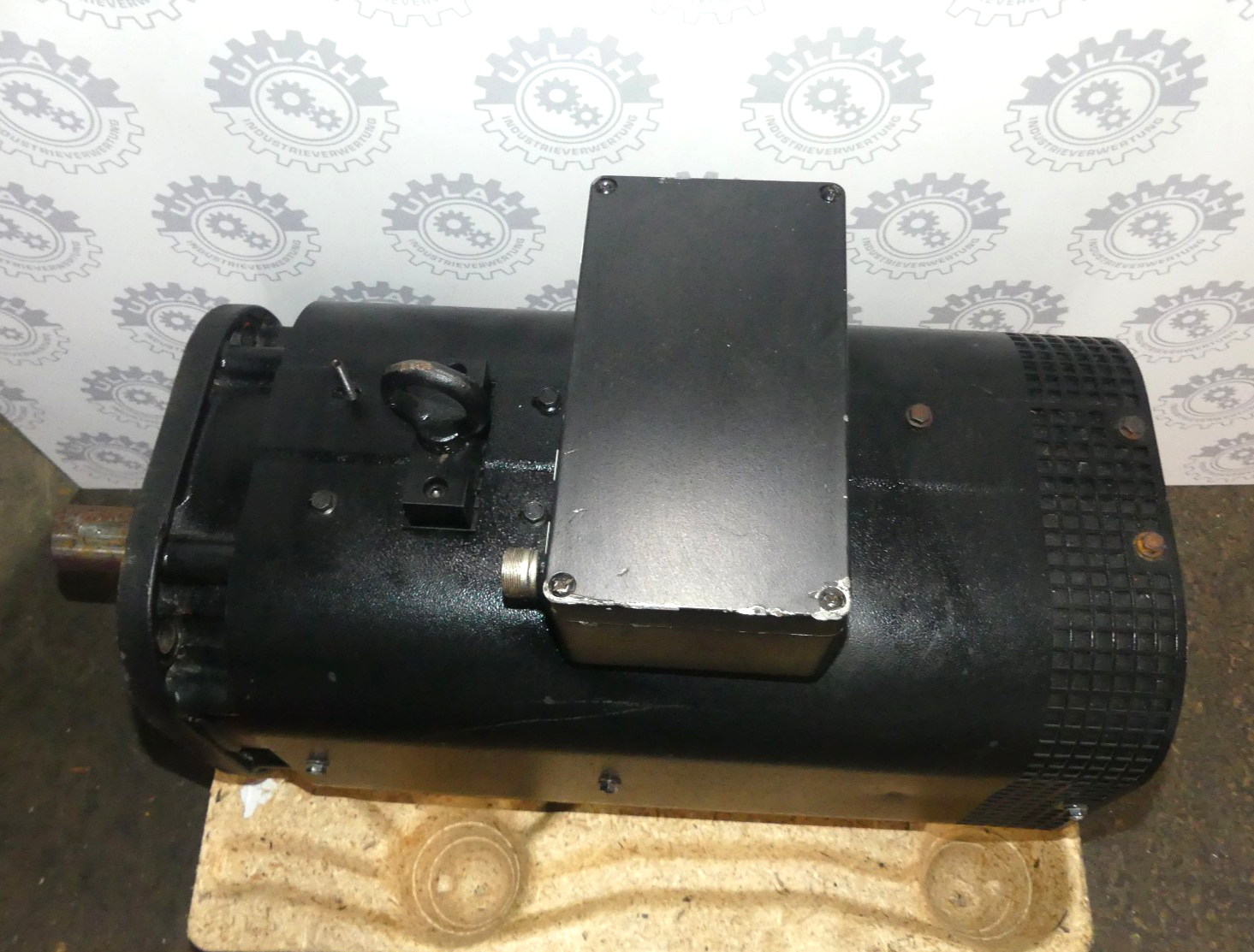 AMK DH13-60-4-I0F