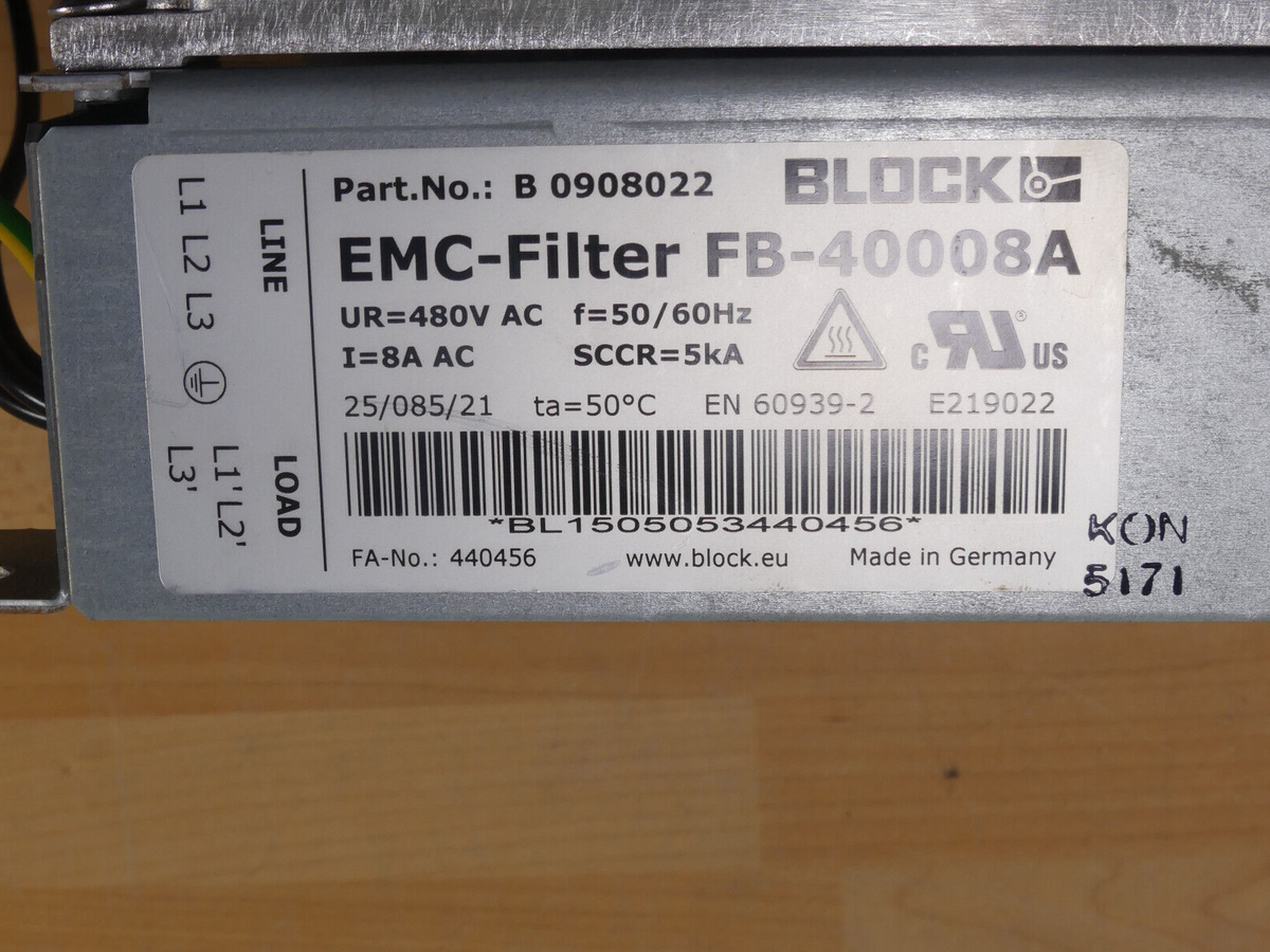 Yaskawa A1000  CIMR-AC4A0004FAA 1.5kW/1.1kW