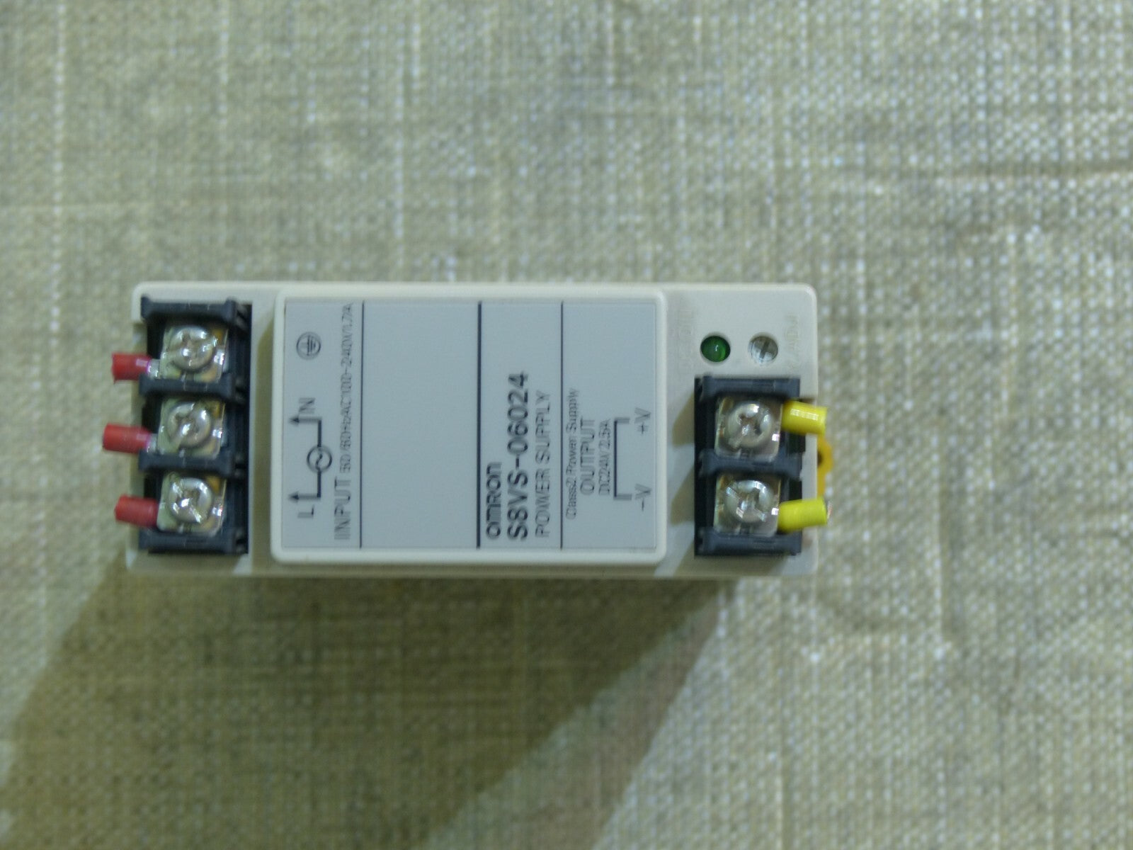  Omron S8VS-06024 Netzteil