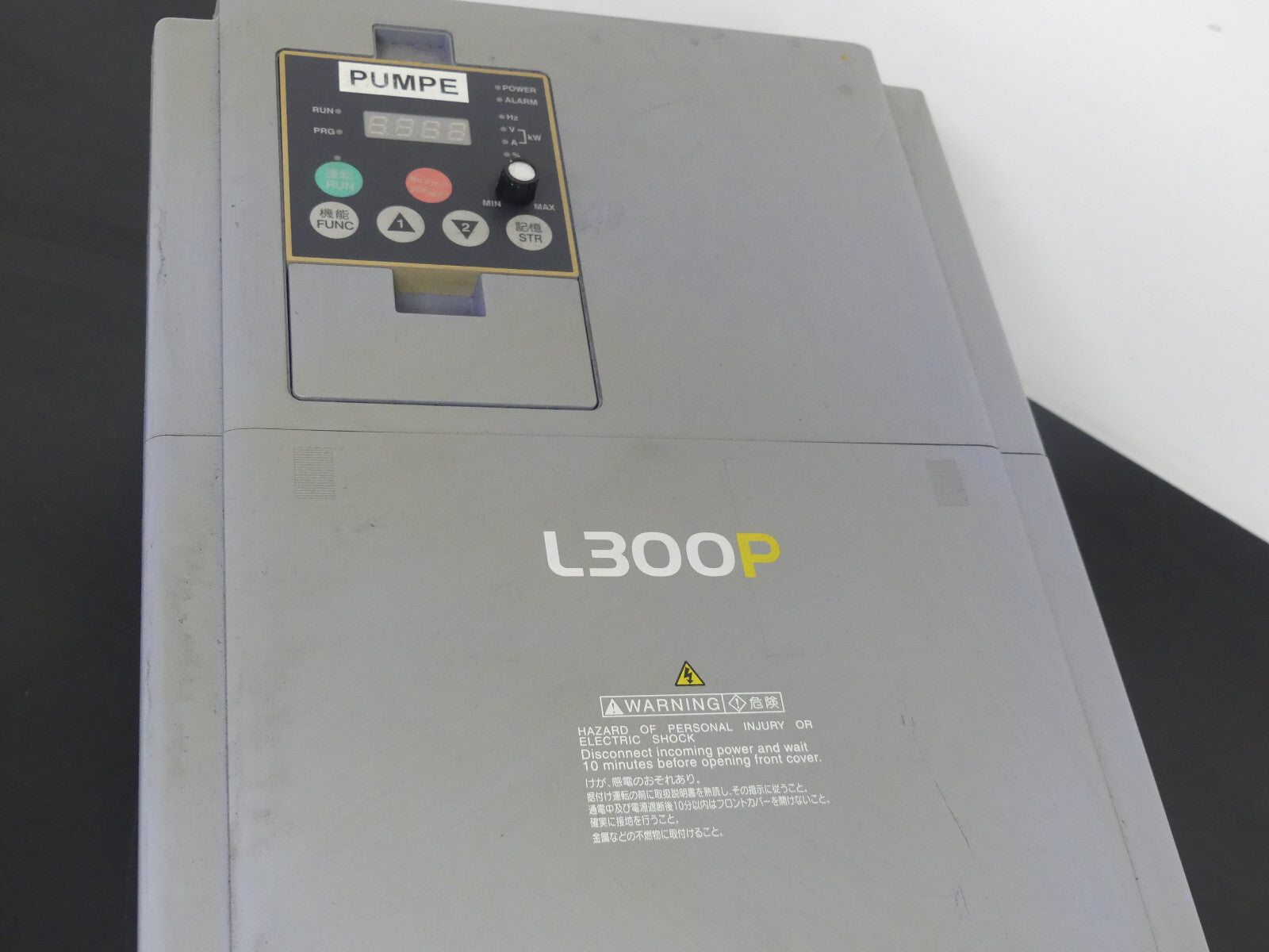 Frequenzumrichter Hitachi L300P - 300HFE2 s.Bilder