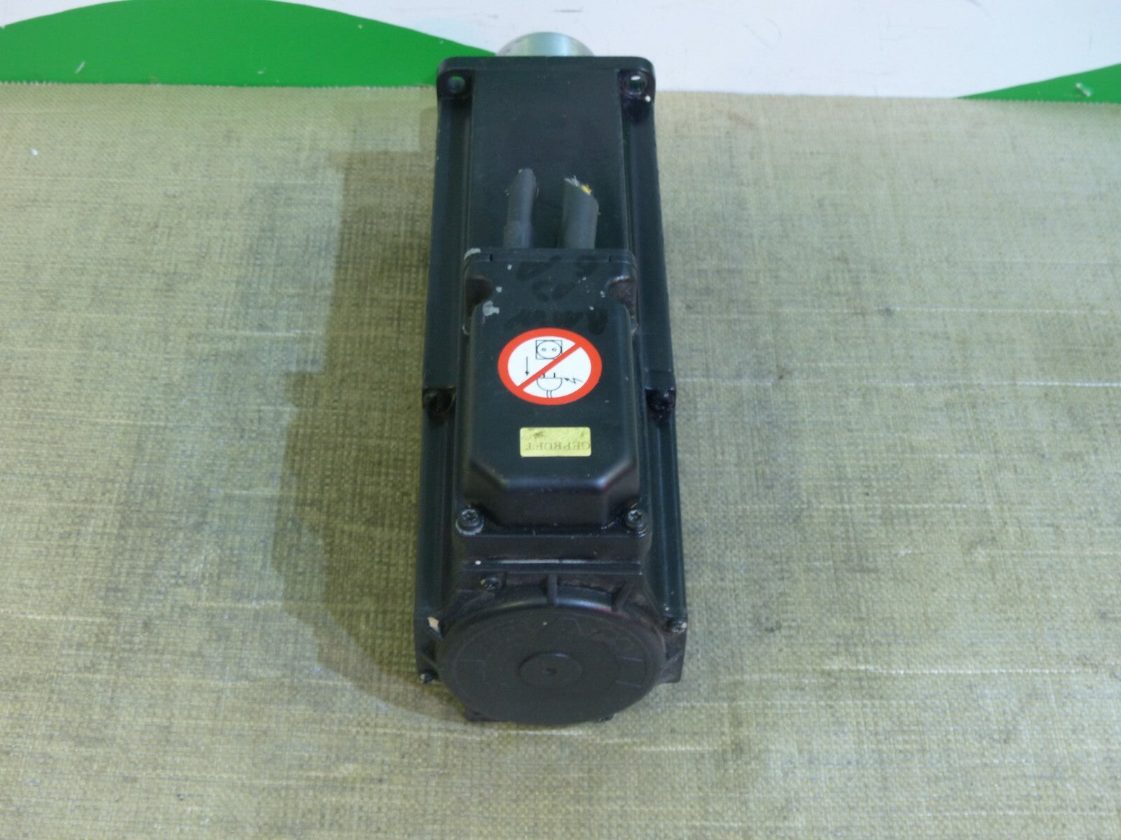 REXROTH INDRAMAT MKD041B-144-KP1-KN Permanent Magnet Motor Used