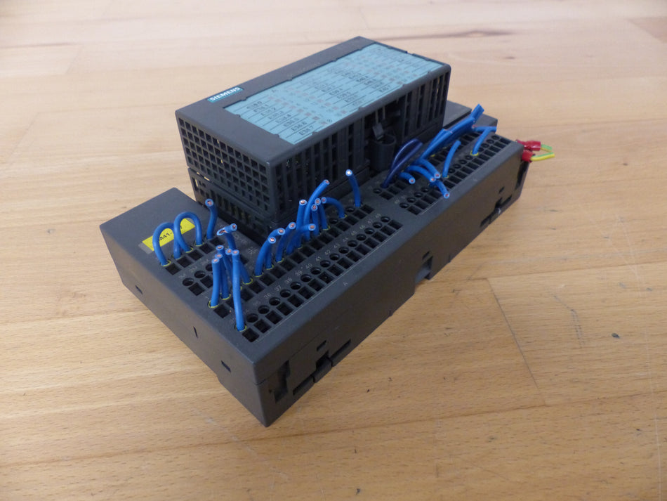 SIEMENS ET 200L  DI 32XDC24V 131-1BL01-0XB0 LEICHT BESCHÄDIGT, S.BILDER