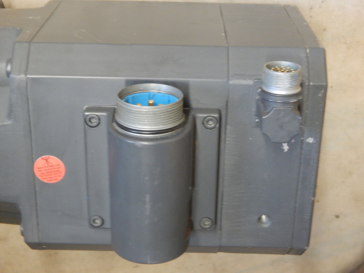 SIEMENS 3~Servomotor  1FT6082-1AF71-1EG1 Used