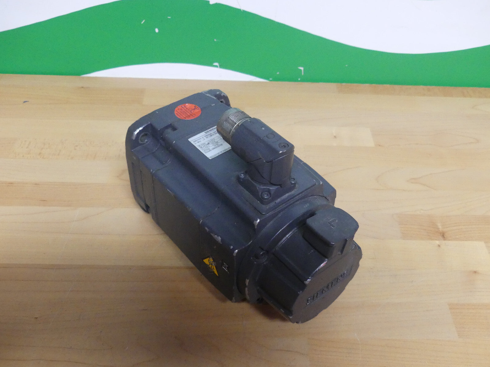 Siemens Servo Motor 1FK7042-2AF71-1RG1 used