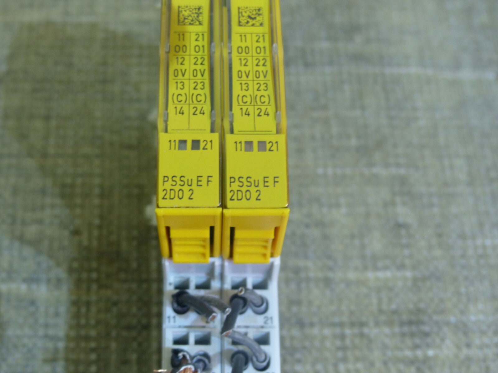 2x Pilz PSSu E F 2D0 2