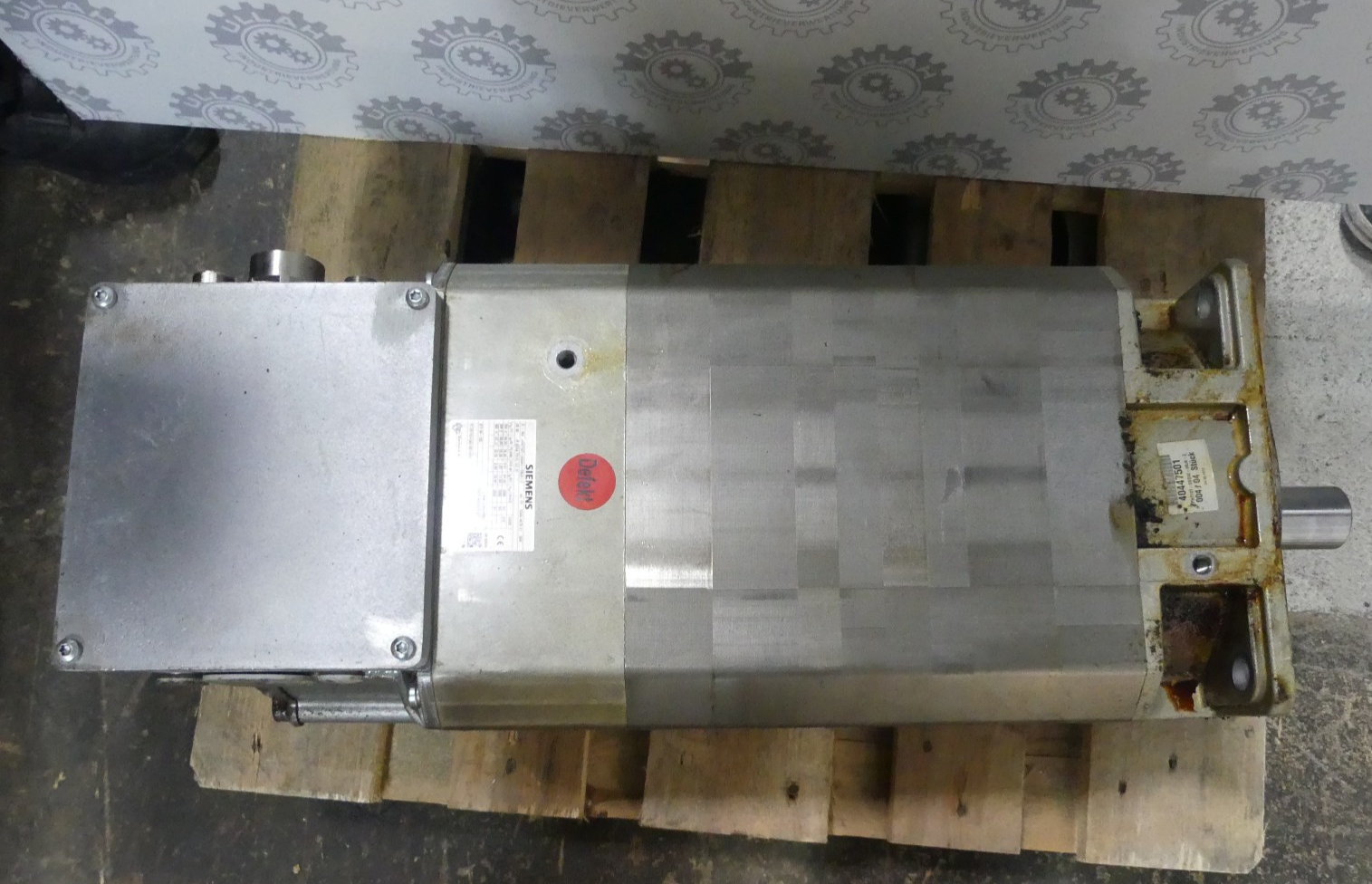 SIEMENS 1PH7137-2GG02-0BJ0-Z  Defekt