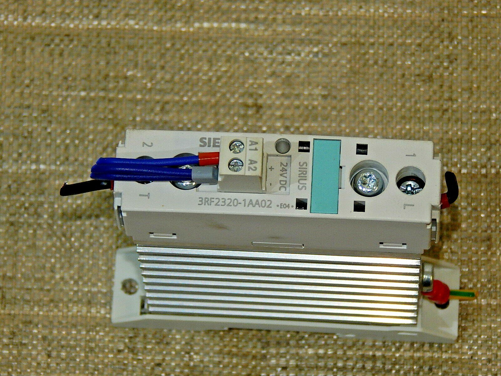 Siemens 3RF2320-1AA02  Halbleiterschütz E: 4 24VDC used