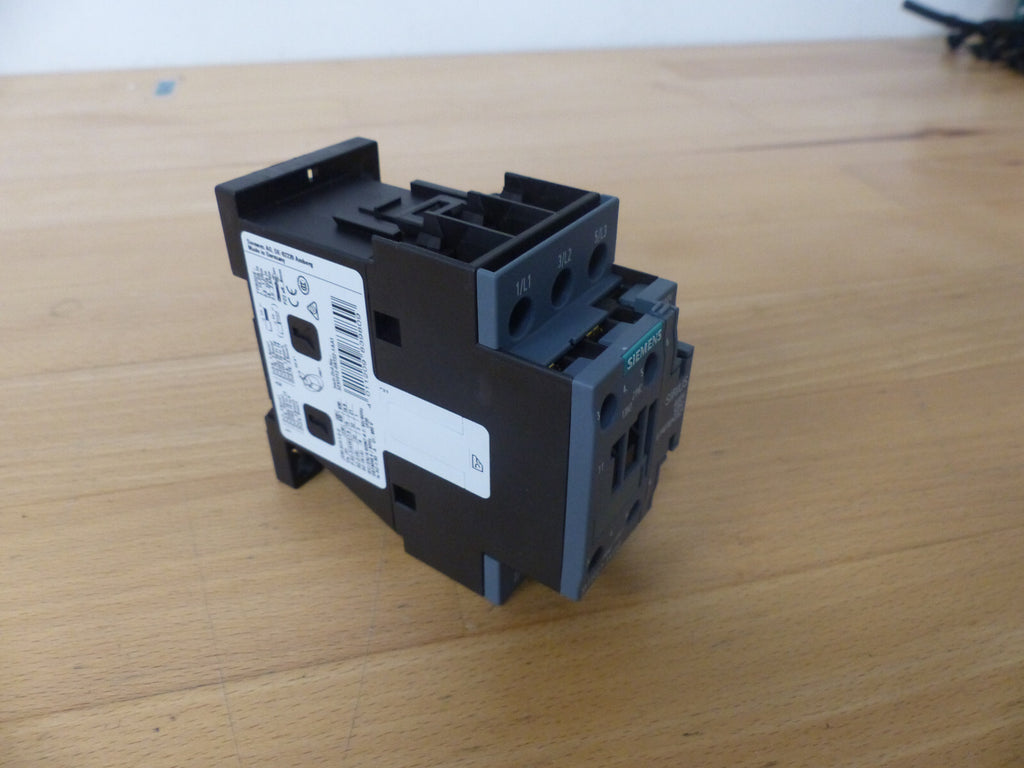 SIEMENS SIRIUS 400V 50Hz G/140703 E02