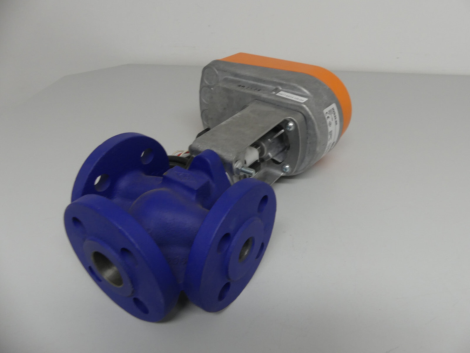 Belimo NVD24-SR +  UNV-002 Hubventil + H 714N
