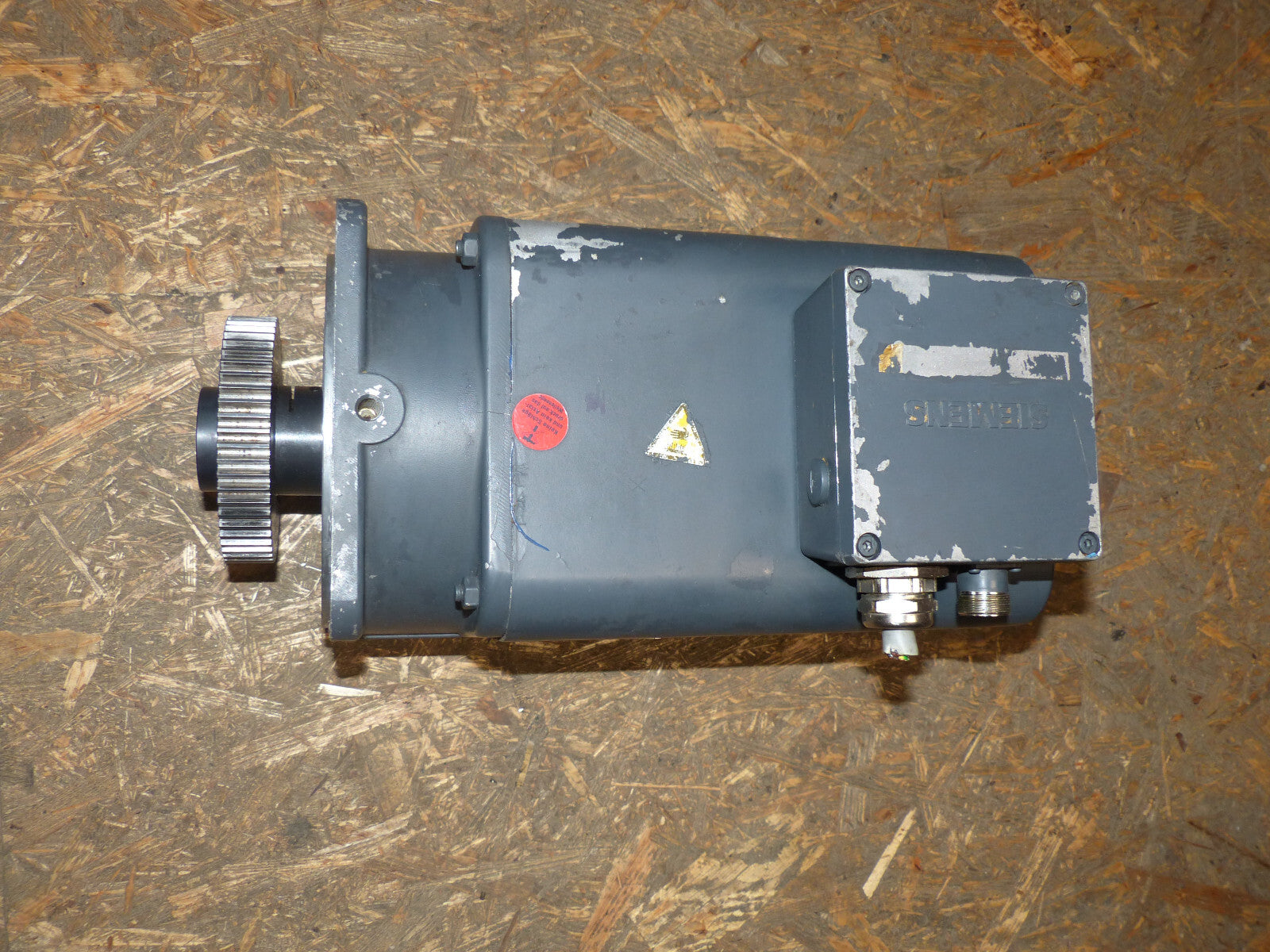 Siemens Servomotor 1FT5102-0AC01-2-Z used