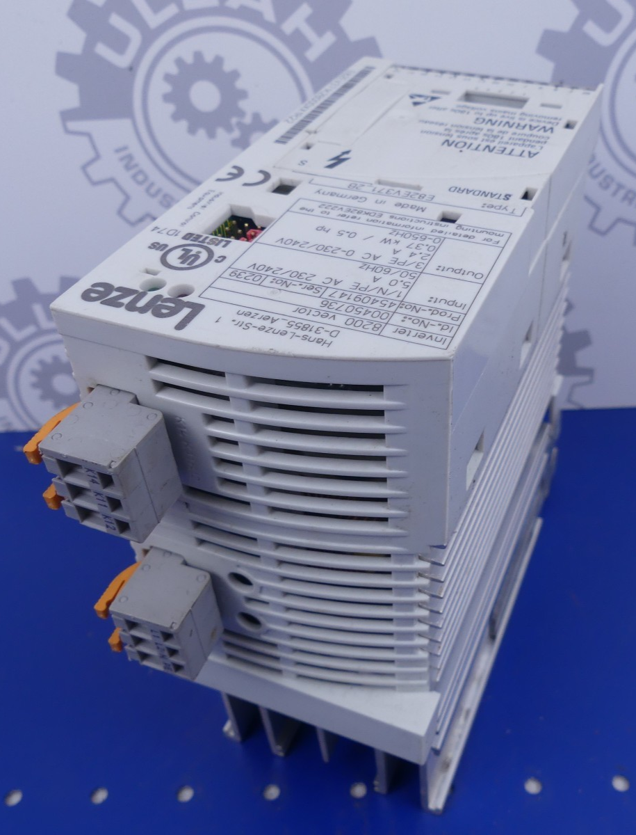 Lenze Frequenzumrichter  E82EV371_2B