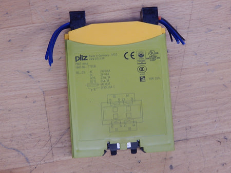 Pilz  pnoz m04p  Used
