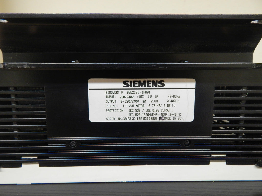 Siemens Simovert 6SE2101-1AA00 / 6SE 2101-1AA01 / 1.1kVA / 0,55kW 