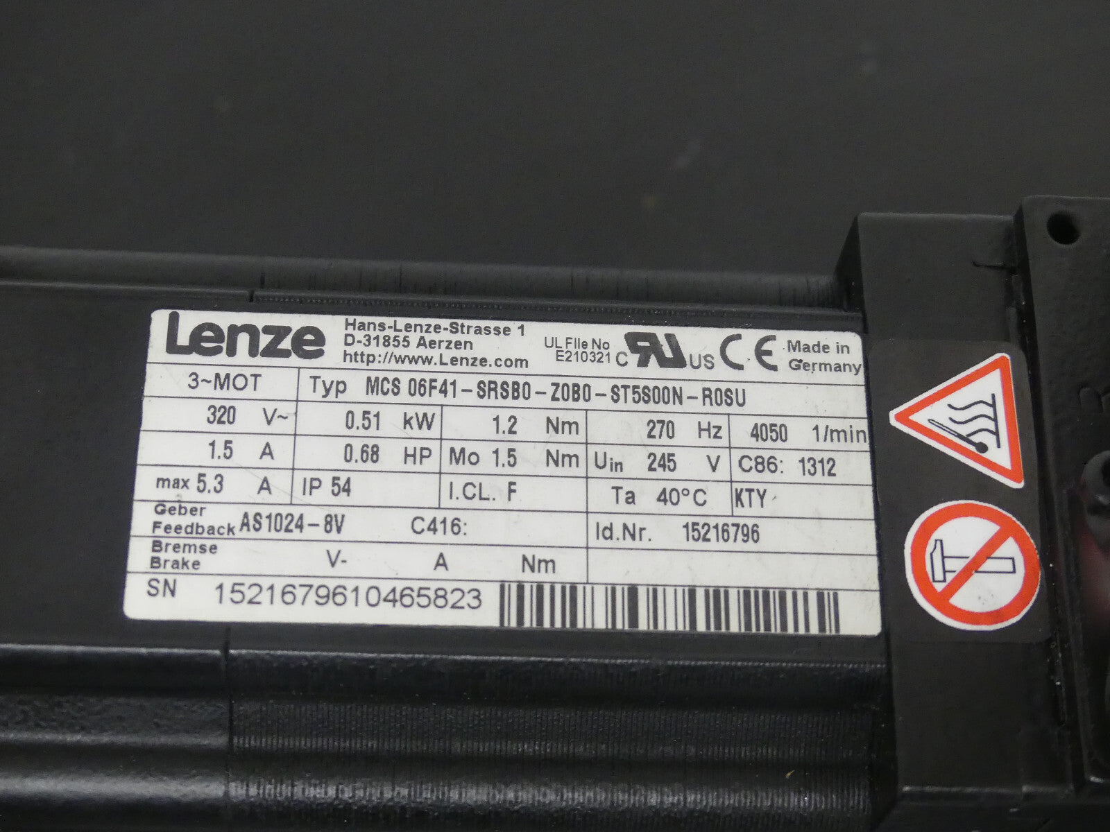 Lenze Servomotor  MCS 06F41-SRSB0-Z0B0-ST5S00N-R0SU mit Getriebe GST03-2S s.B