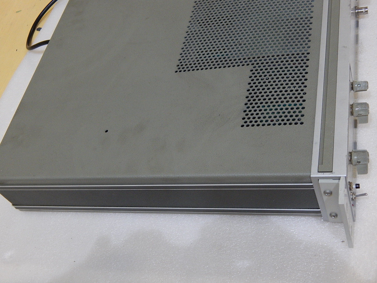Hewlett Packard - HP 5328B Universal Counter Zähler Messgerät Used