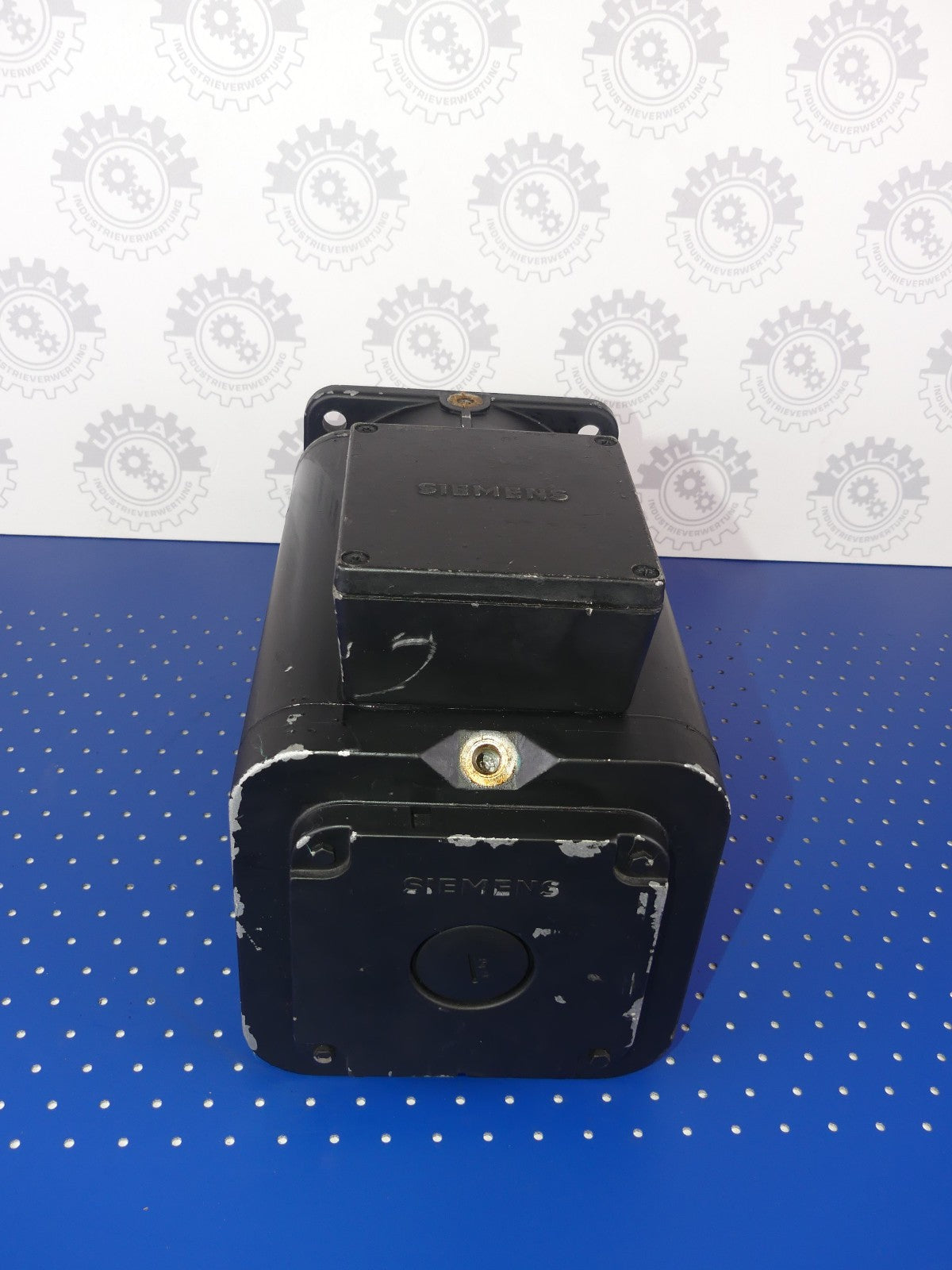 SIEMENS 1FT5102-0AA01-Z