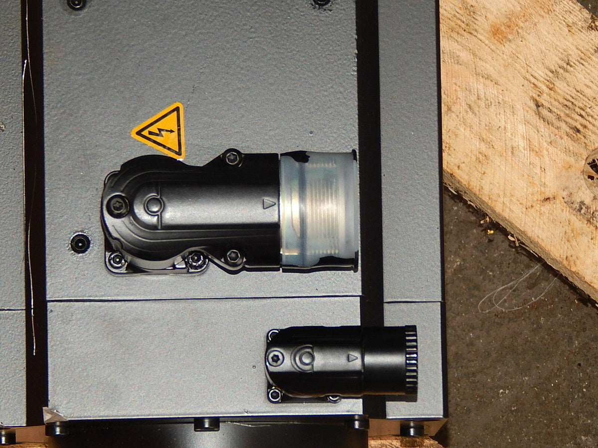 Stöber Drehstom Servomotor ED808UIOI210 // ED808U101210 Leicht gekratz s.Bilder