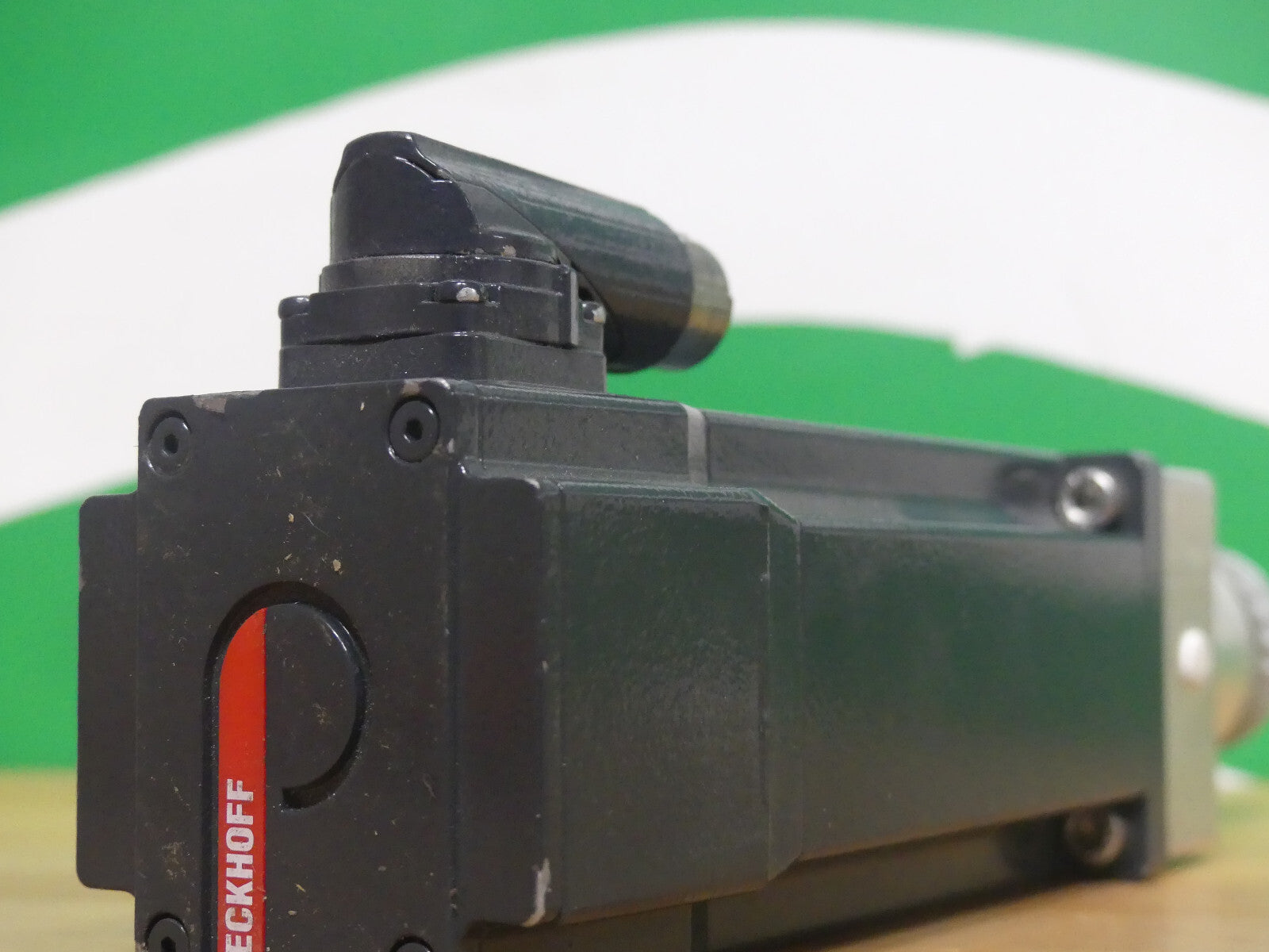 Beckhoff AM8121-0F21-0000 SERVOMOTOR