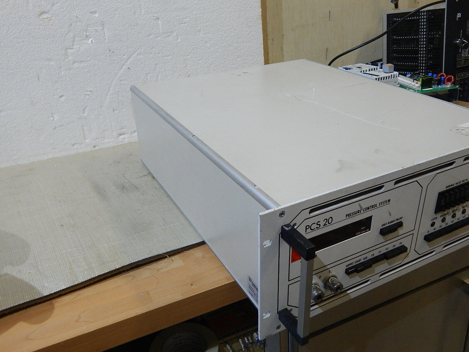  TetraTec Instruments PCS20   Presure Control  system used