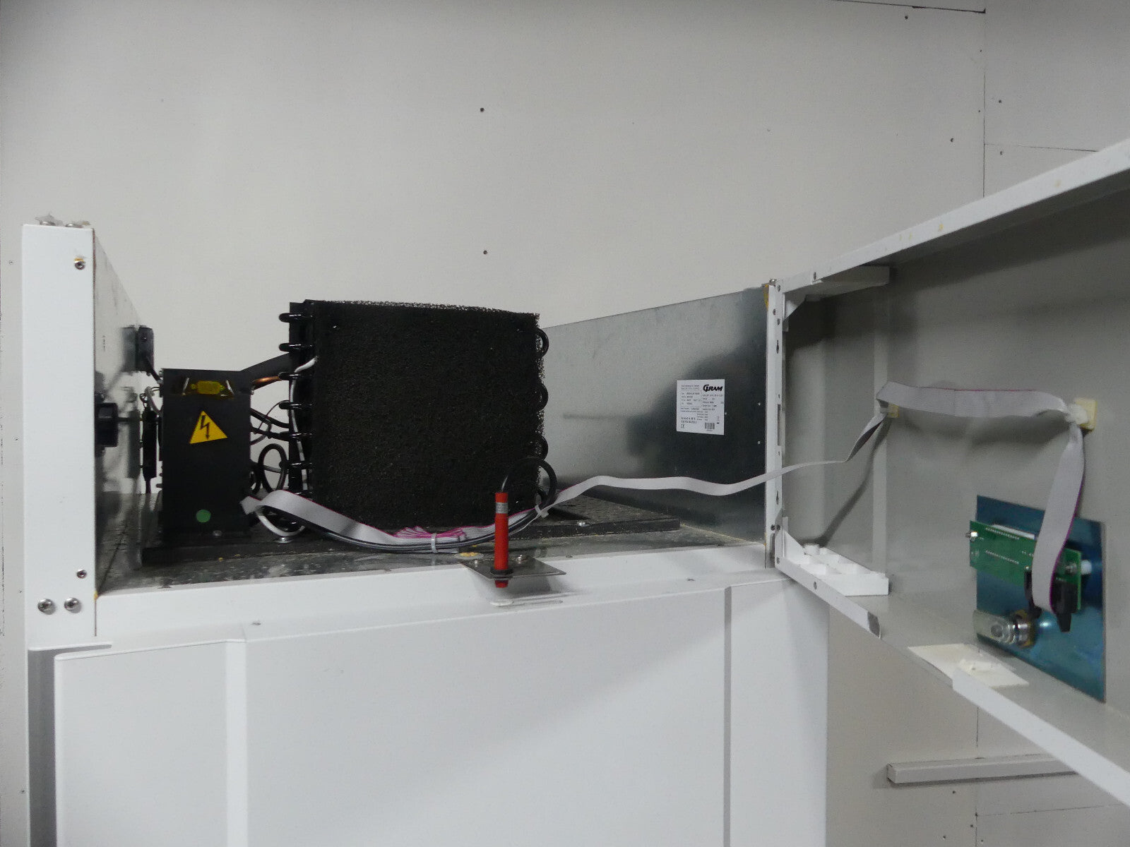 medilab-GRAM Umluft-Kühlschrank  II RR610 LG E 1020304