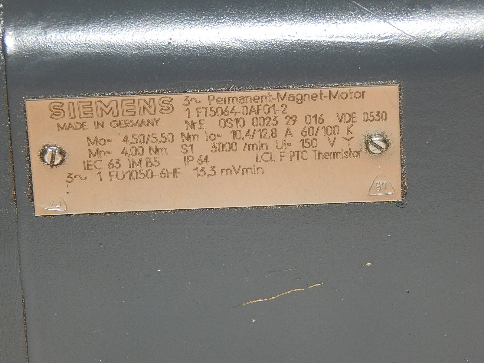 Siemens 3 Permanent-Magnet-Motor 1FT5064-0AF01-2  Used