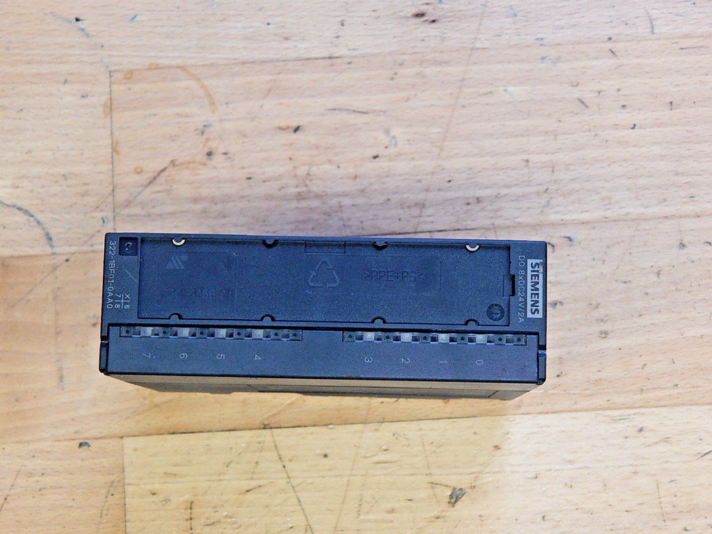 SIEMENS SIMATIC S7   6ES7 322-1BF01-0AA0 E Stand: 5 -used
