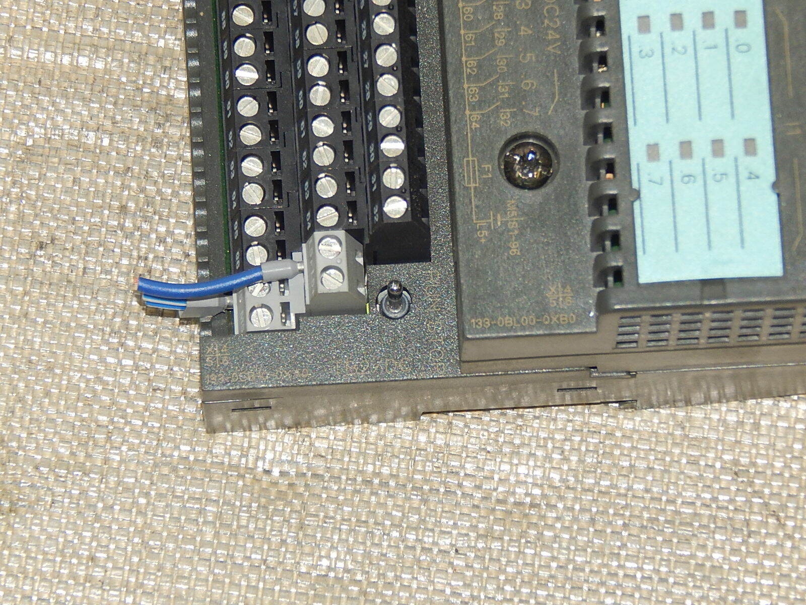 SIEMENS SIMATIC S7 6ES7 133-0BL00-0XB0 E:3 + 6ES7 193-0CB10-0XA0 E:3  used