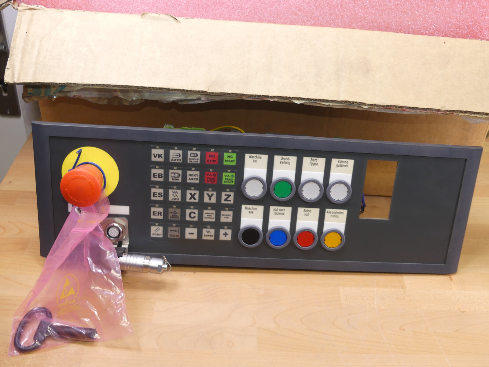 Siemens 6FC5303-1AF12-8AM0 SINUMERIK Push Button Panel New