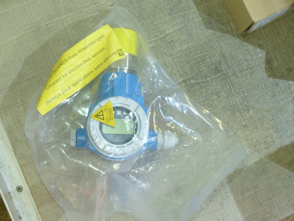 Endress + Hauser Deltapilot S FMB70 FMB70-3EF4/0  // FMB70-ABA1HA21GLAA