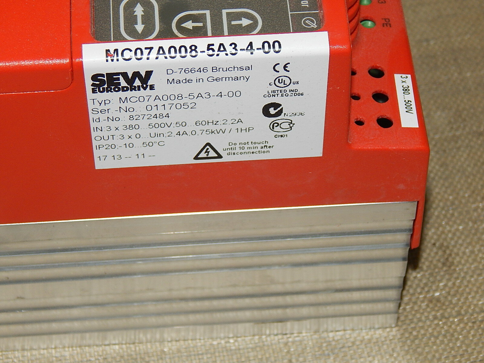 SEW Movitrac MC07A008-5A3-4-00  Frequenzumrichter 0,75kW 