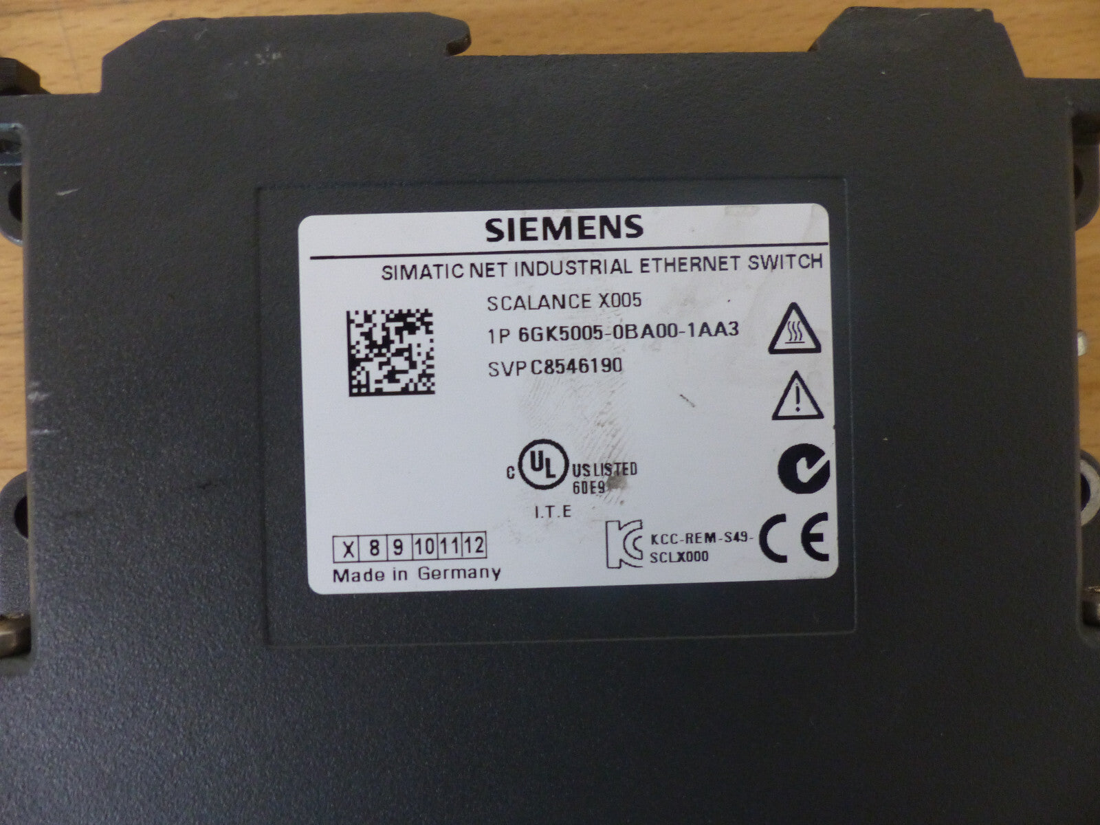 SIEMENS SIMATIC NET INDUSTRIAL ETHERNET SWITCH SCALANCE X005 1P 6GK5005-0BA00-1A