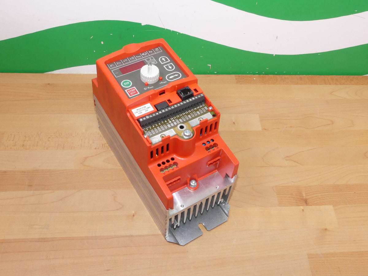 SEW Eurodrive MOVITRAC MC07A004-2B1-4-10 Frequenzumrichter