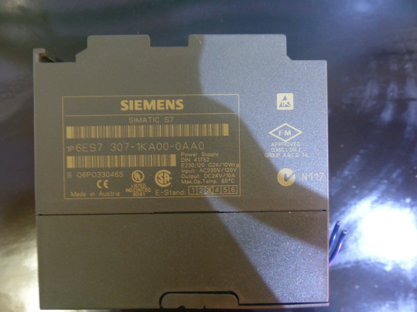 Siemens 6ES7 307-1KA00-0AA0 // 6ES7307-1KA00-0AA0