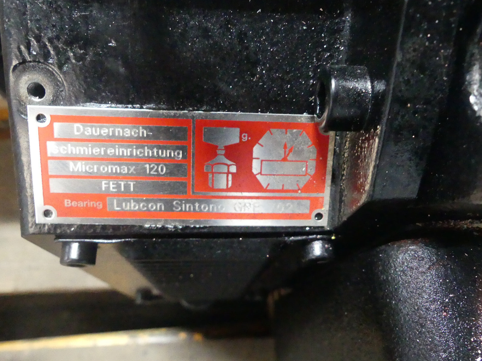 AKH asychron motor UHMD 162 2y-2