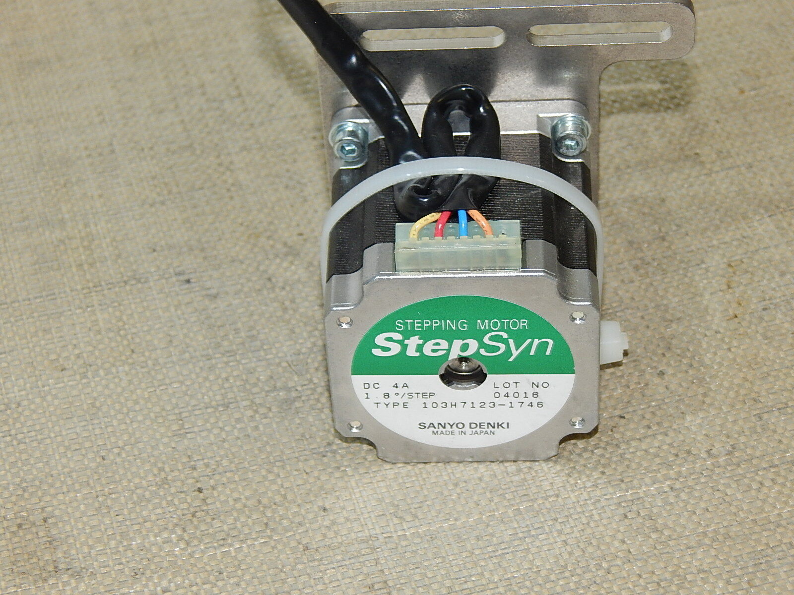 Sanyo Denki Stepping Motor StepSyn 103H7123-1746 Used