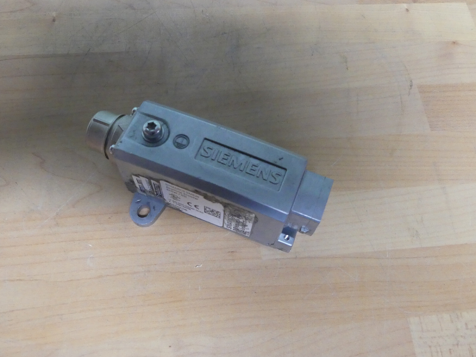 SIEMENS SINAMICS  6SL3055-0AA00-5HA3 anschluss  beschädigt s.Bilder