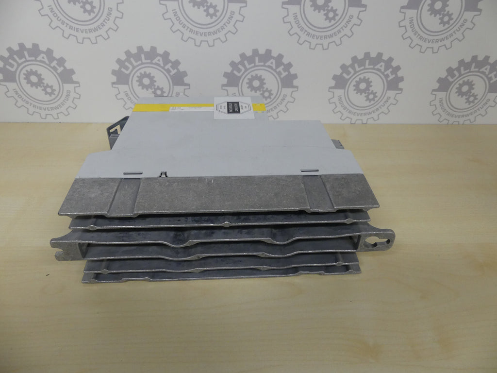 Lenze 8400 HighLine C E84AVHCE5512SB0 Umrichter