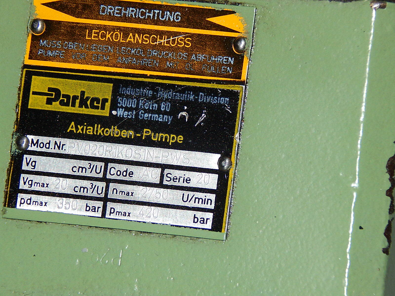 Parker Axialkolben-Pumpe  PV020R1K0S1N-PWS  mit Motor 15KW Used