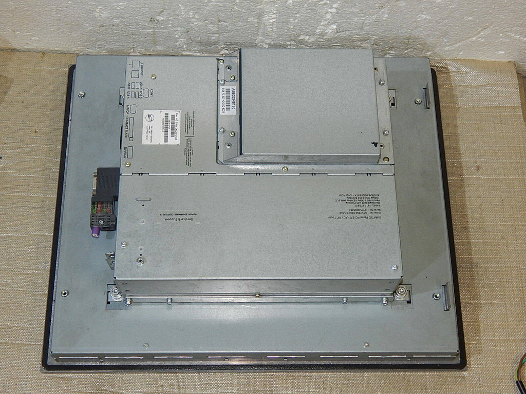  SIEMENS SIMATIC PANEL PC 677 6AV7804-0BC21-1AA0 // 6AV7 804-0BC21-1AA0  USED