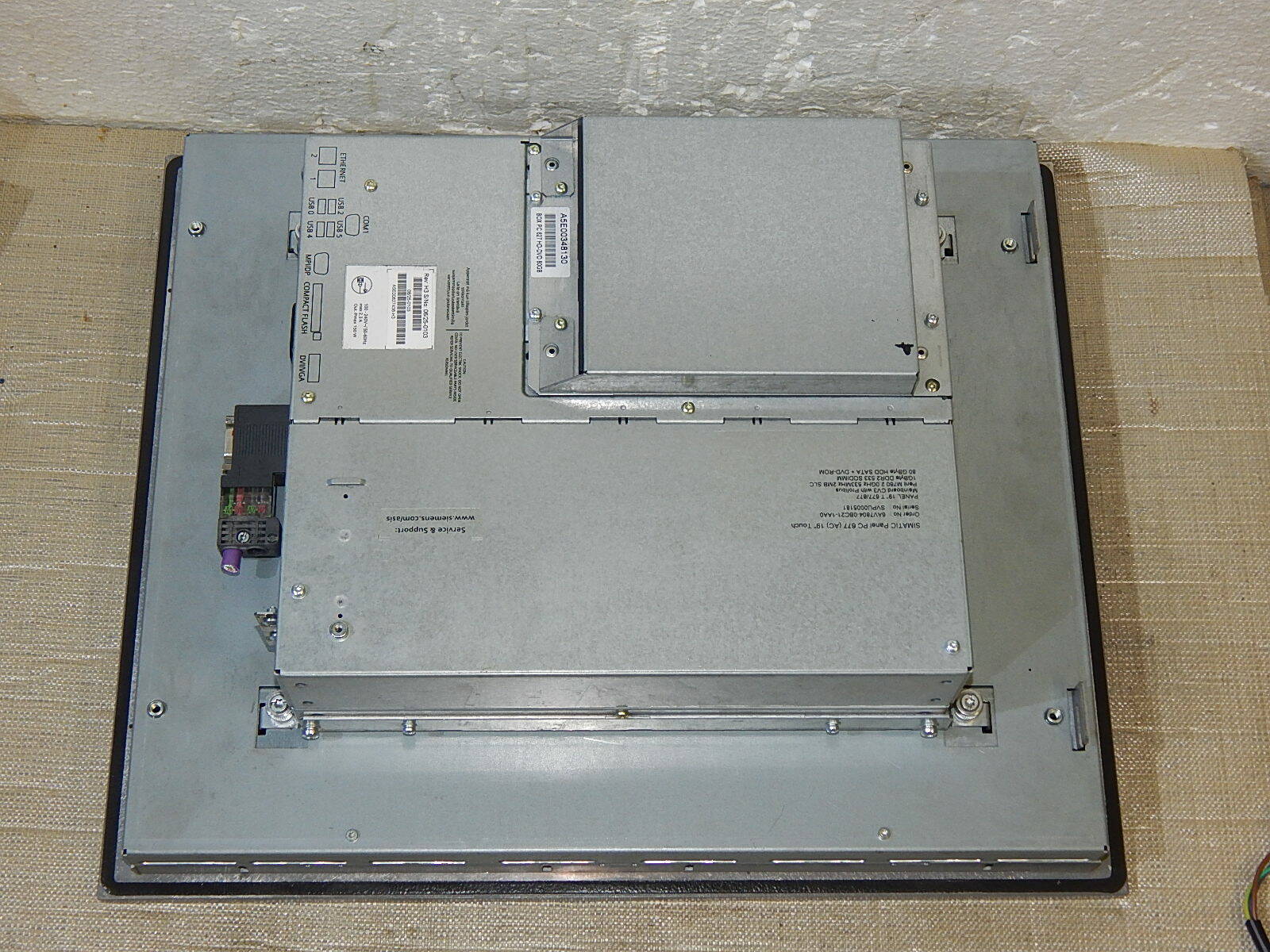  SIEMENS SIMATIC PANEL PC 677 6AV7804-0BC21-1AA0 // 6AV7 804-0BC21-1AA0  USED