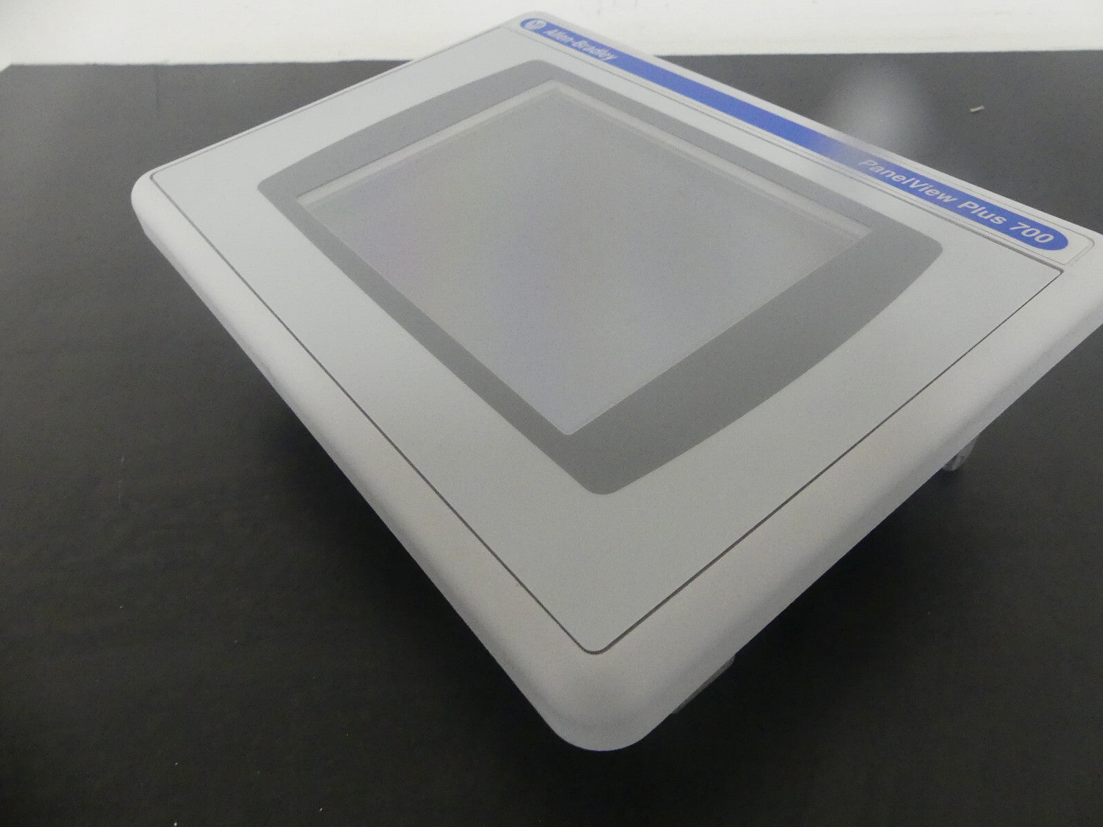 Allen Bradley 2711P-T7C4D8