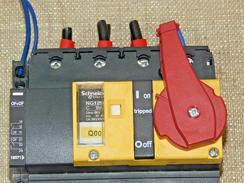 Schneider NG125N Leistungsschalter Circuit Breaker C 16A 380/415V~ 8kV Used