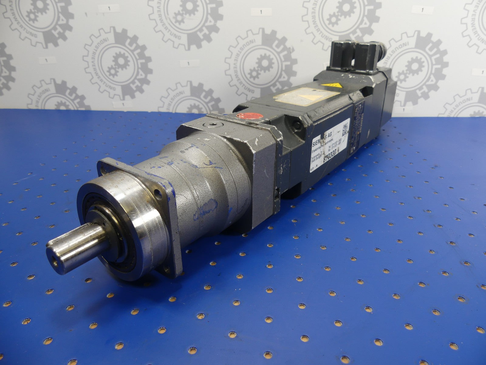 Siemens 1FT6034-1AK71-3AH1 Servomotor