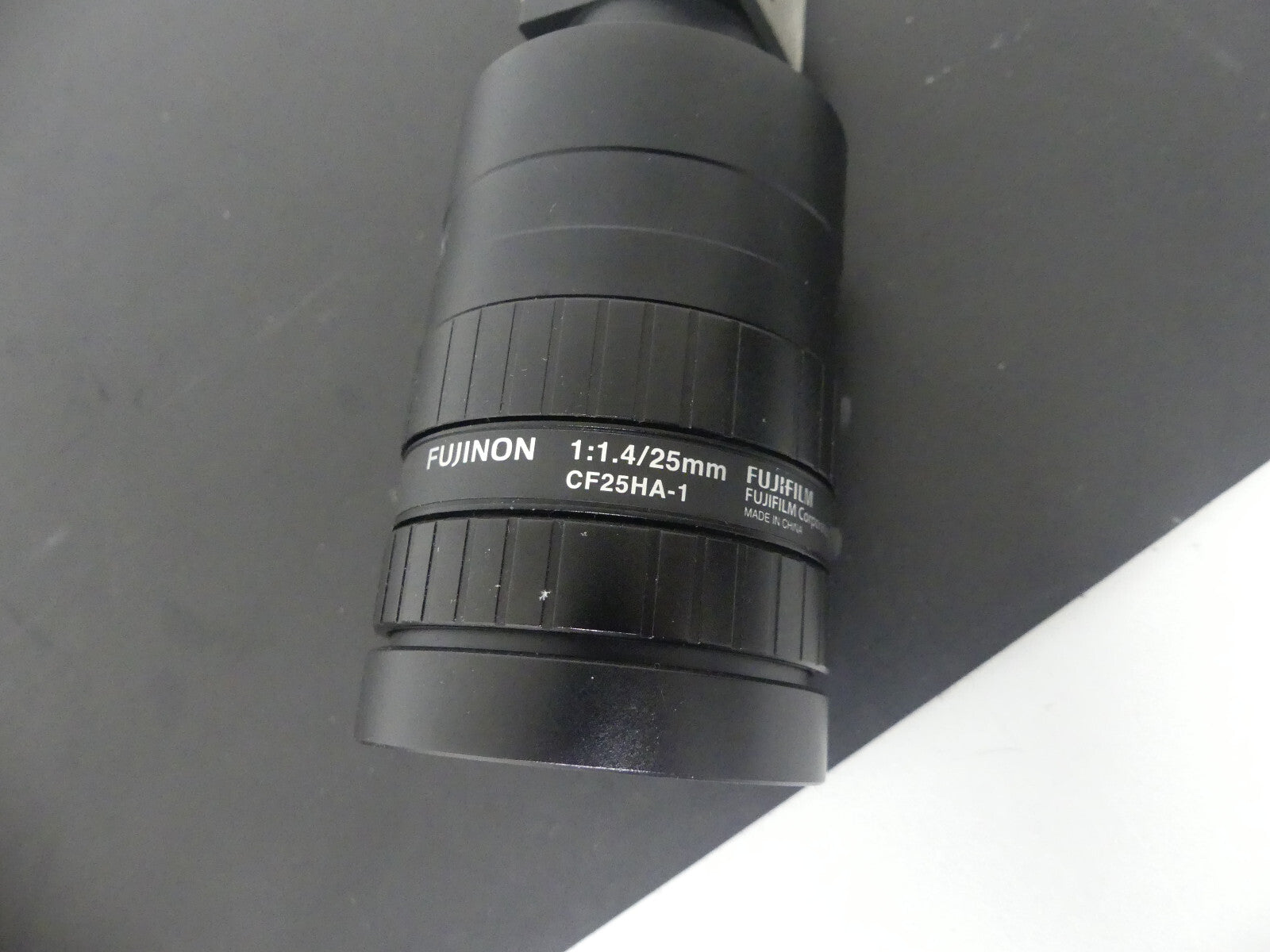 IDS  UI-3370CP-M-GL R2 mit FUJINON CF25HA-1